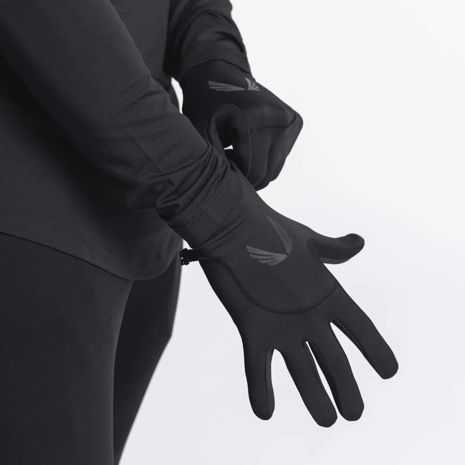 0546. Aeroheat® Lightweight Gloves - Black/Black